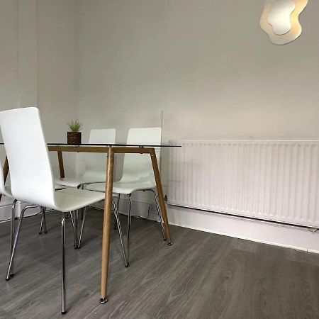 Wonderful 2 Bedroom On Tower Bridge 런던 외부 사진