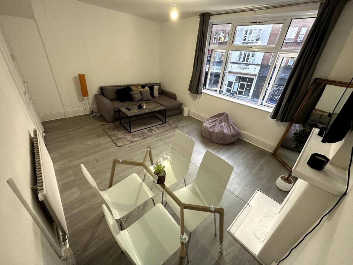 Wonderful 2 Bedroom On Tower Bridge 런던 외부 사진